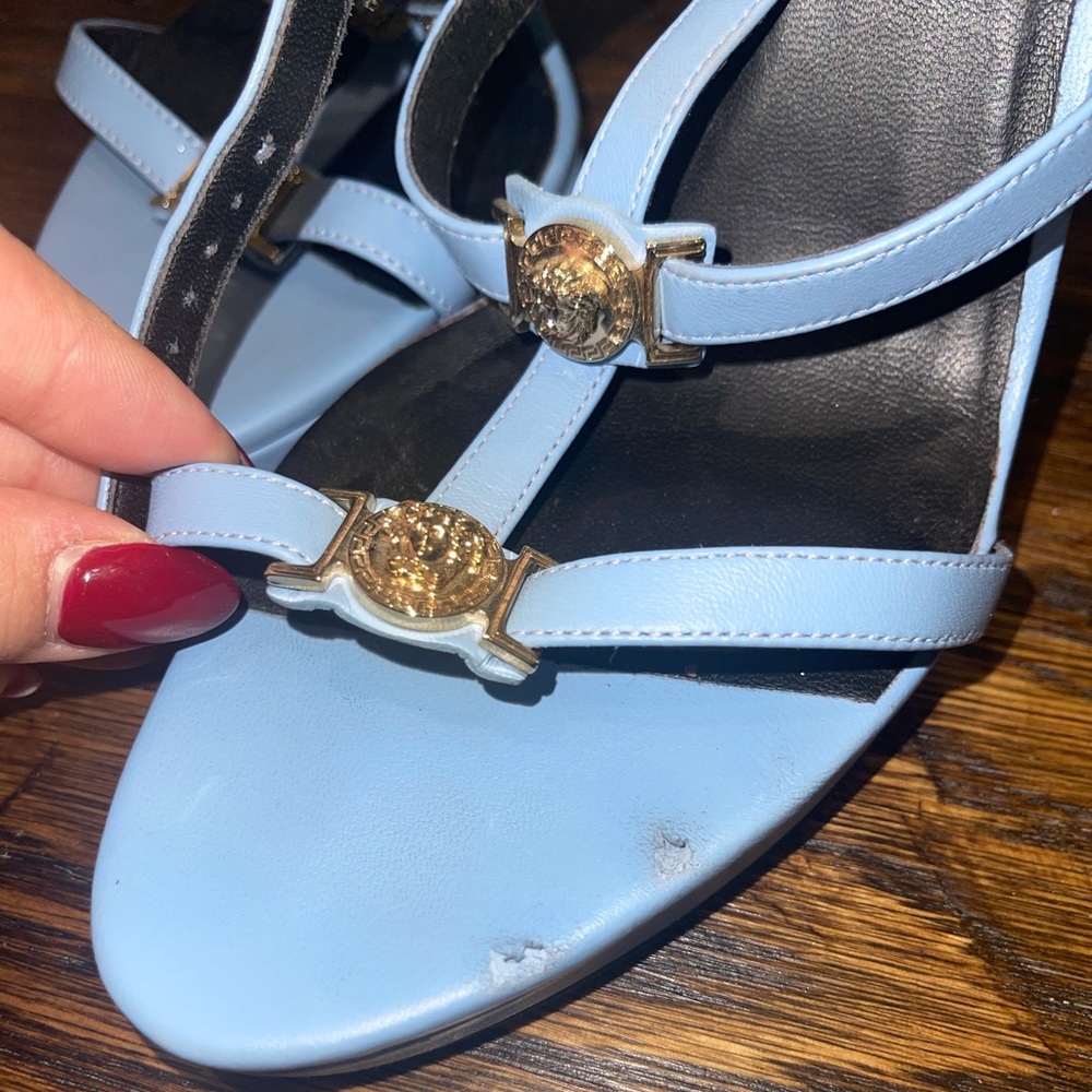 Authentic Versace Medusa gold heeled sandals - Picture 7 of 7